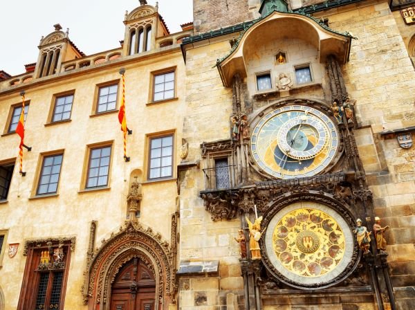 TOP places to visit in Prague: The Astronomical Clock