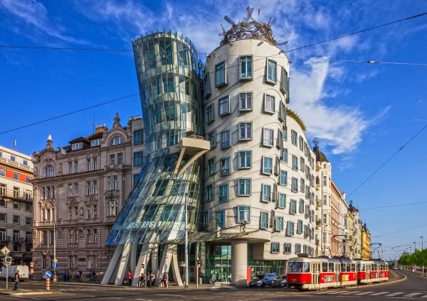 TOP places to visit in Prague: Dancing House