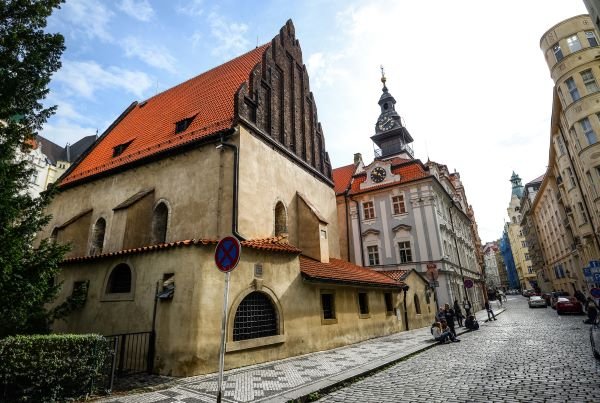 TOP places to visit in Prague: The Jewish Quarter and Cemetery