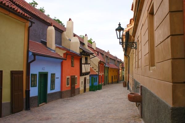 TOP places to visit in Prague: Golden Lane