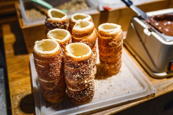 Best Things to Do in Prague: Taste Trdelnik