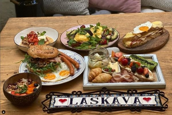 Kam na nejlepší bagel v Praze: Bistro Cafe Laskava