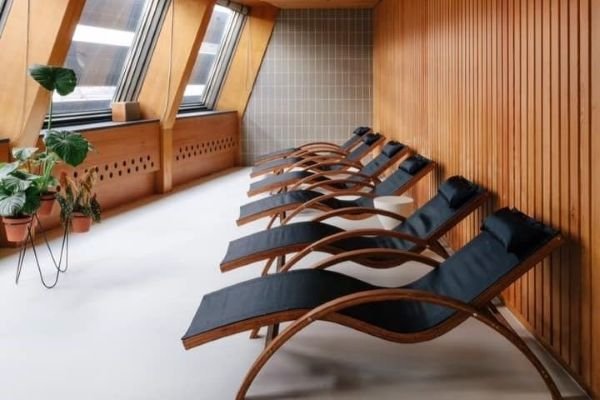 Experiential and Private Saunas in Prague: National Theater