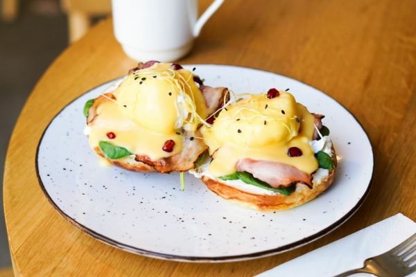 Nejlepší vejce Benedikt v Praze: Mistral Café