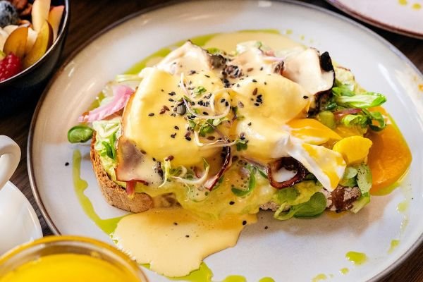 Nejlepší vejce Benedikt v Praze: Bistro Monk